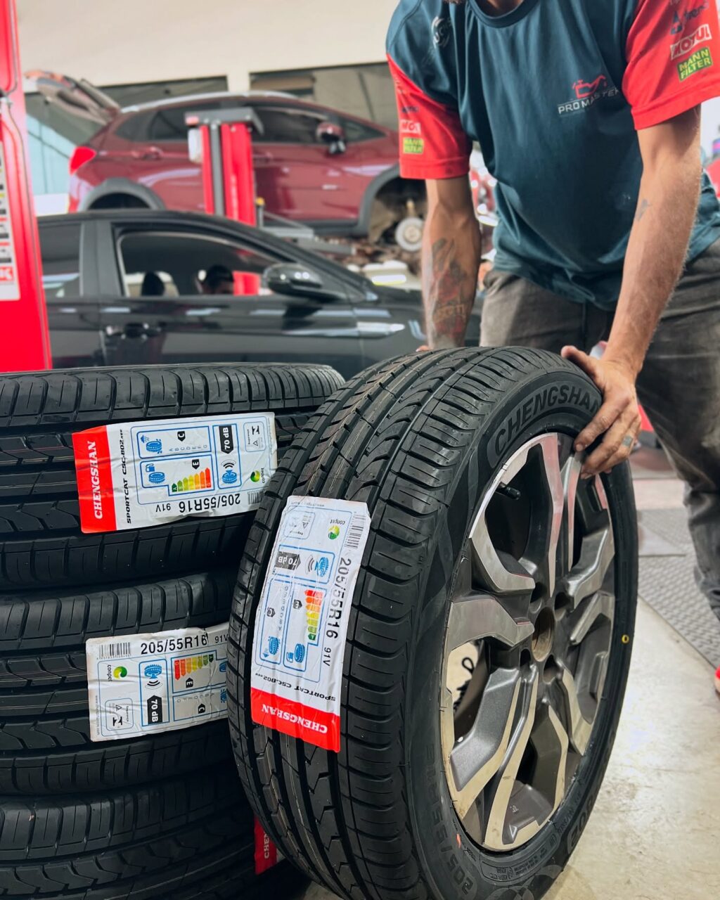 Instagram post from oficinapromaster. This post is in position 0.